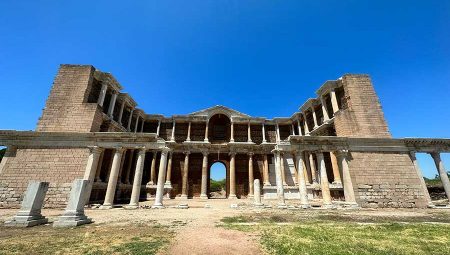 Manisa Salihli Sardes Antik Kenti: Tarihin İzinde Bir Hazine
